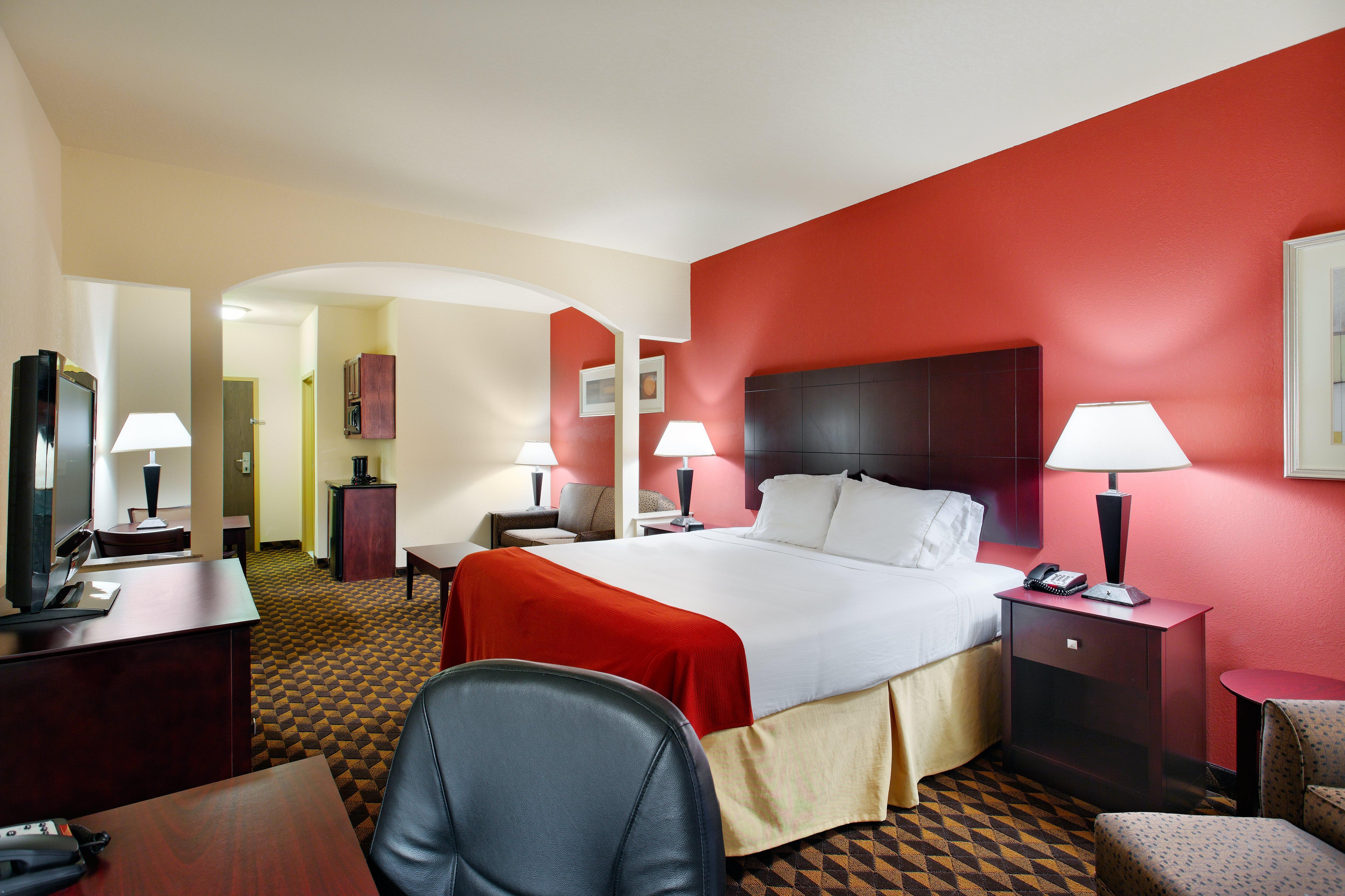 Holiday Inn Express & Suites Malvern By Ihg Екстер'єр фото