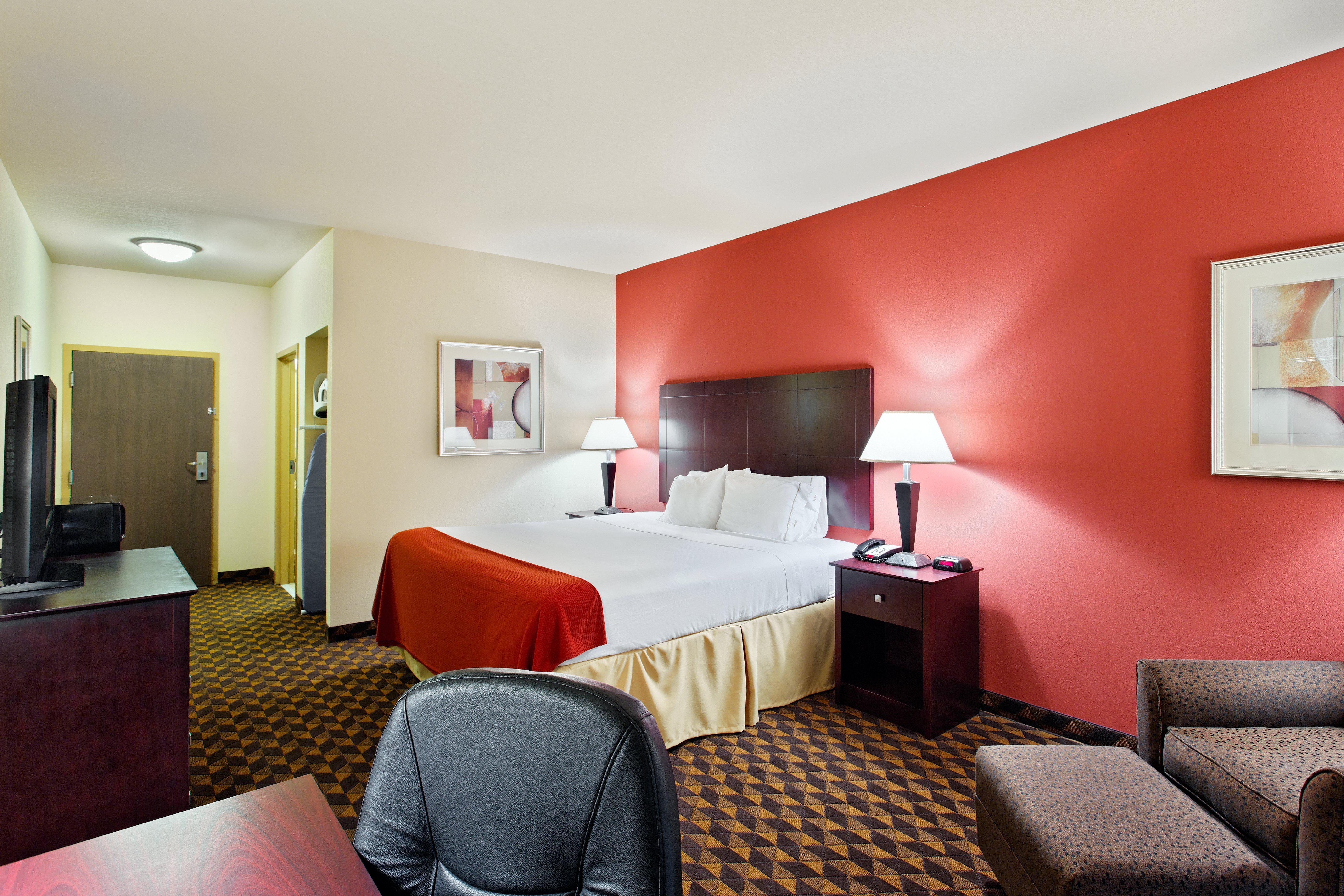 Holiday Inn Express & Suites Malvern By Ihg Екстер'єр фото