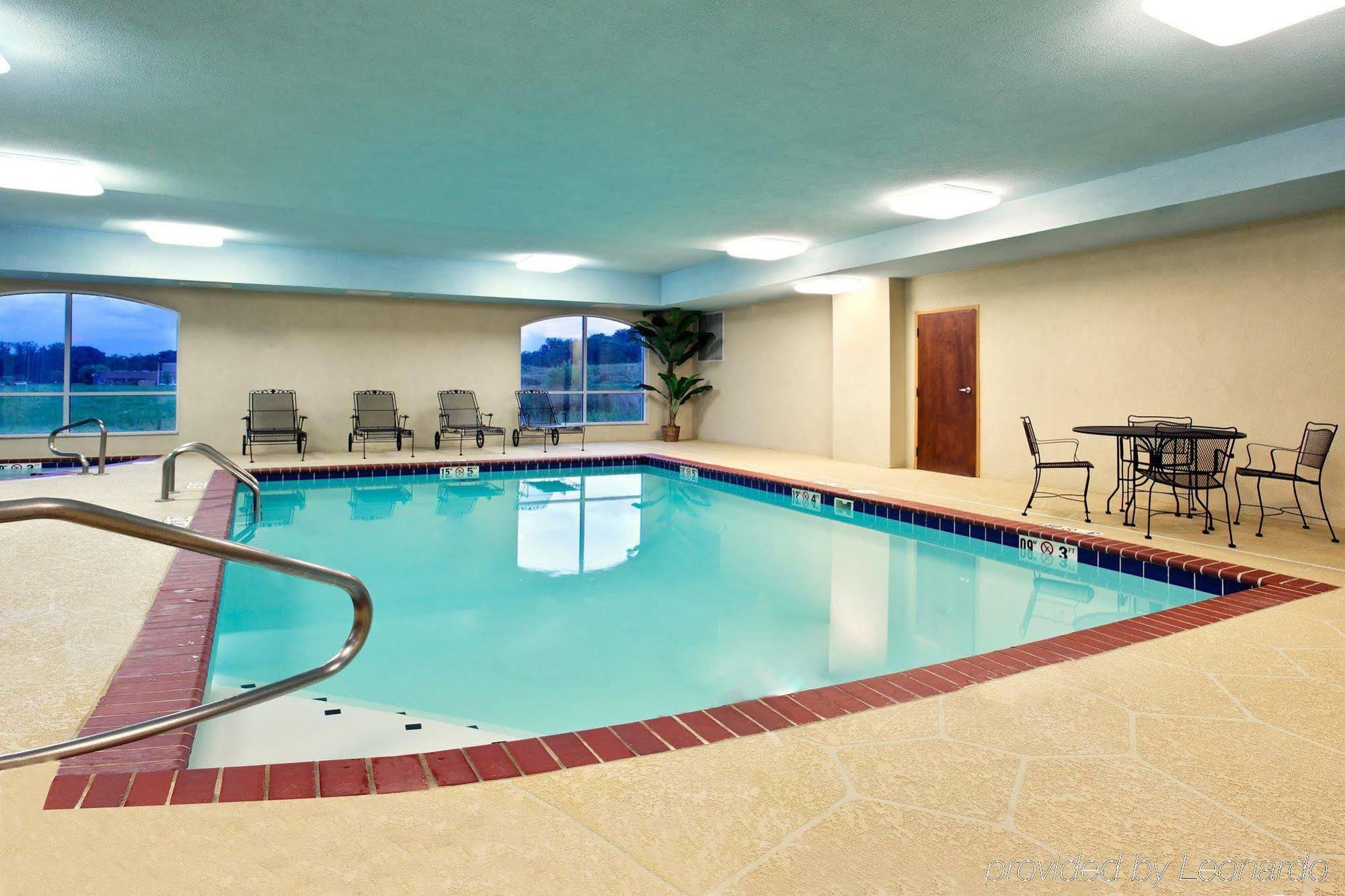 Holiday Inn Express & Suites Malvern By Ihg Екстер'єр фото